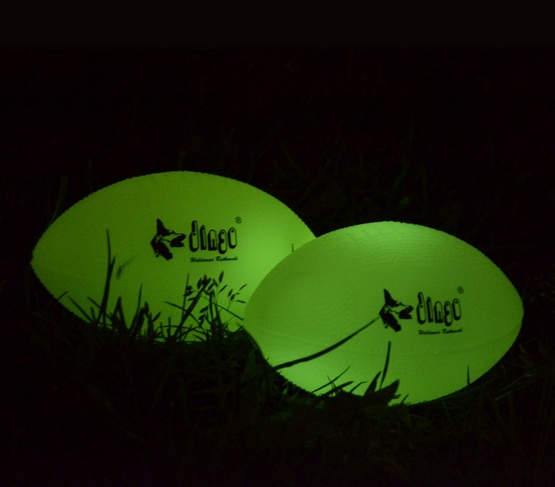 Dingo Zabawka dla psa - Piłka świecąca Play & Glow 14x8cm - obrazek 3